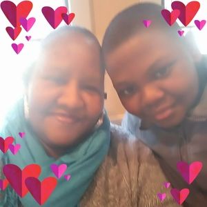 Meet your Posher, Monique